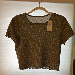 American Eagle Outfitters Floral Crop Top in Black and White